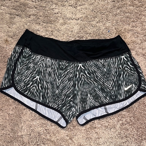 Nike Shorts - Picture 1 of 3